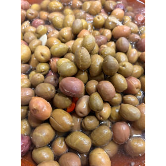 Aceituna Morada con ajo extremeña